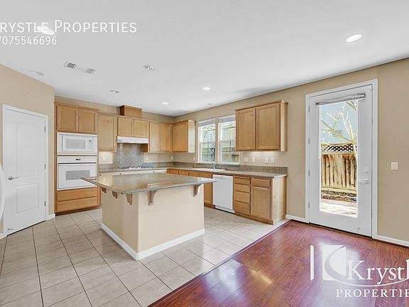 4th image of 7244 Willow Creek Cir