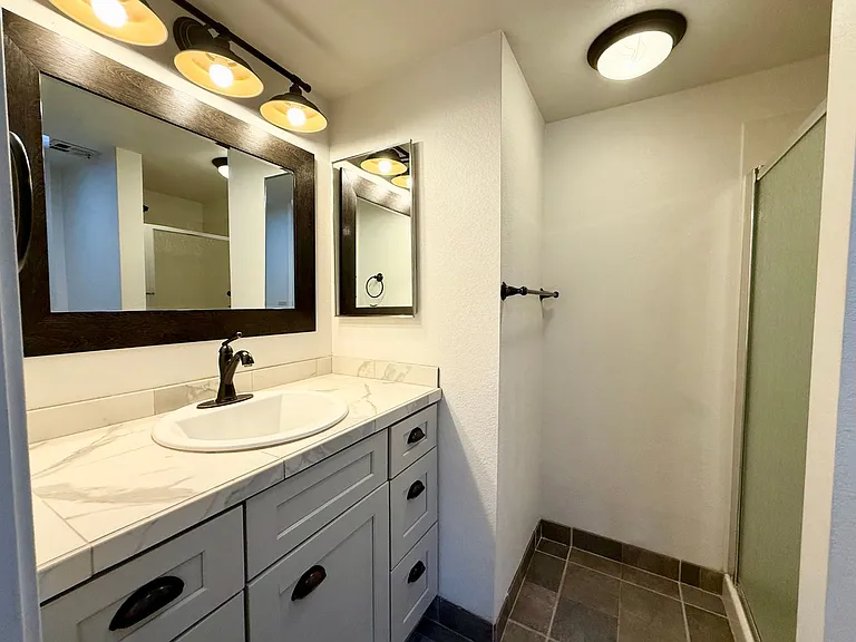 1595 Sierry Peaks Dr — Photo 10
