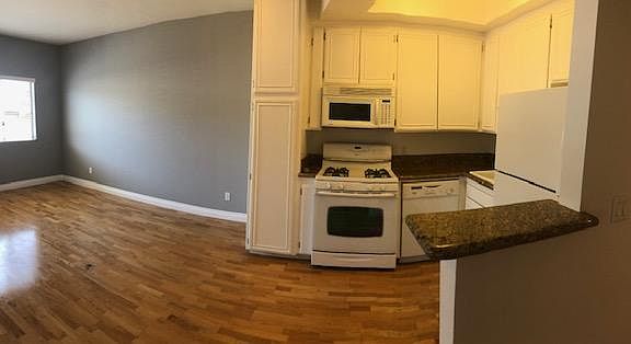 3rd image of 1104 Acama St #305