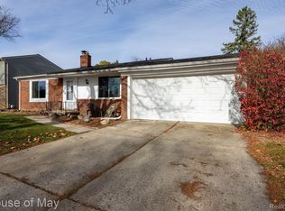 2923 Quartz Dr, Troy, MI