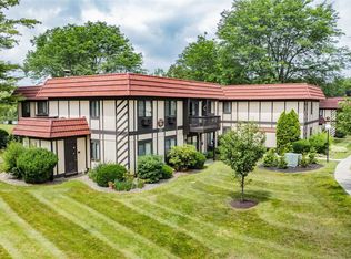 9 Loudon Dr, Fishkill, NY 12524
