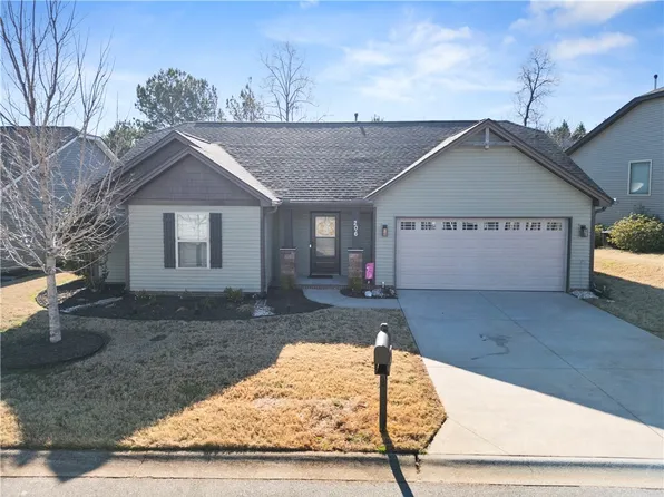 206 N Stonegate Dr, Seneca, SC 29678