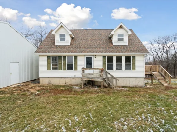 17856 Green Rd, Anamosa, IA 52205