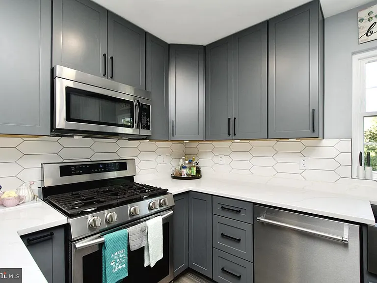 22908 Regent Ter — Photo 17