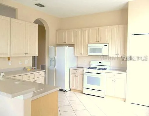 Building Photo - 3000 Pinnacle Ct