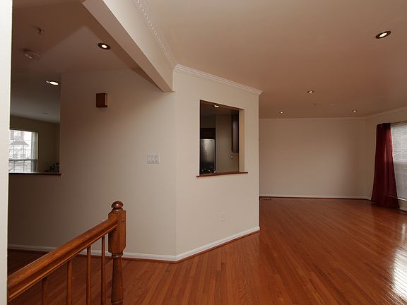 5th image of 8602 Otter Creek