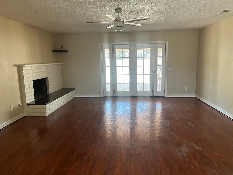 1848 W Home Ave — Photo 3