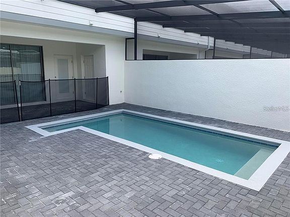 3rd image of 2433 Dubai St