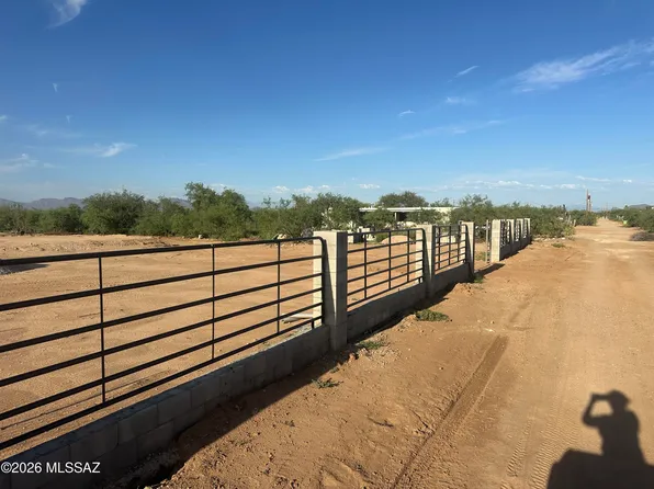 12130 W Trigger Ln, Tucson, AZ 85736