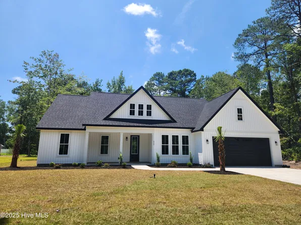 629 Boundary Loop Road NW, Calabash, NC 28467