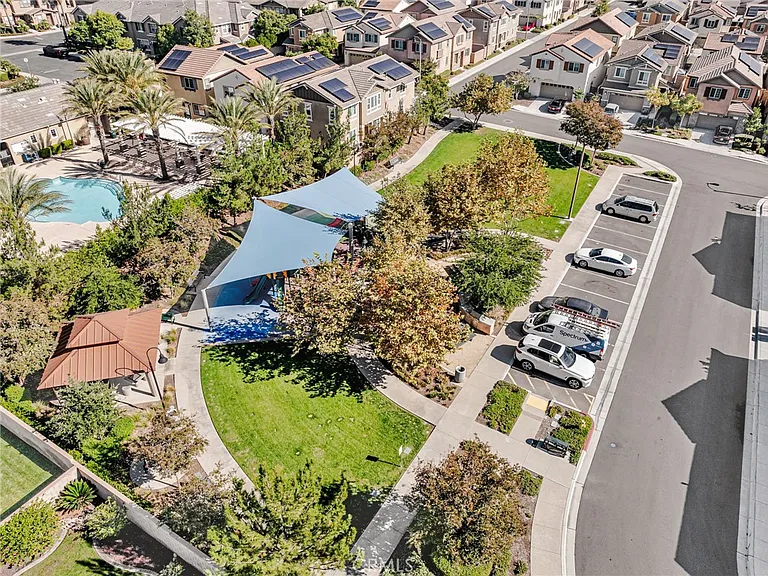 16064 Symphony Ln — Photo 20