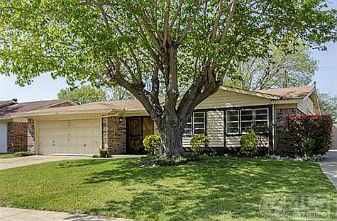 1st image of 638 Debra Dr