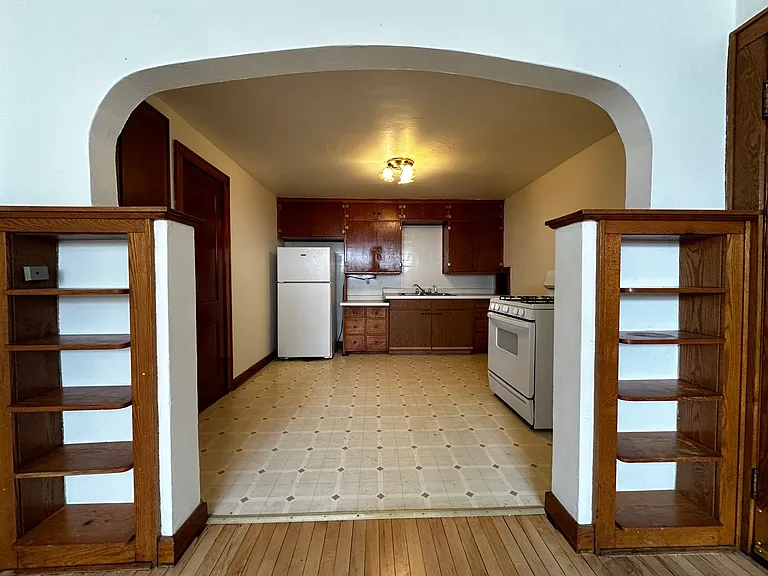 822 Pine St — Photo 52