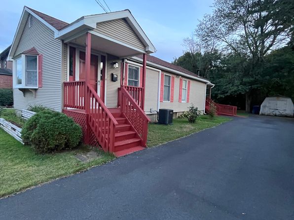 64 Tomlinson Ave