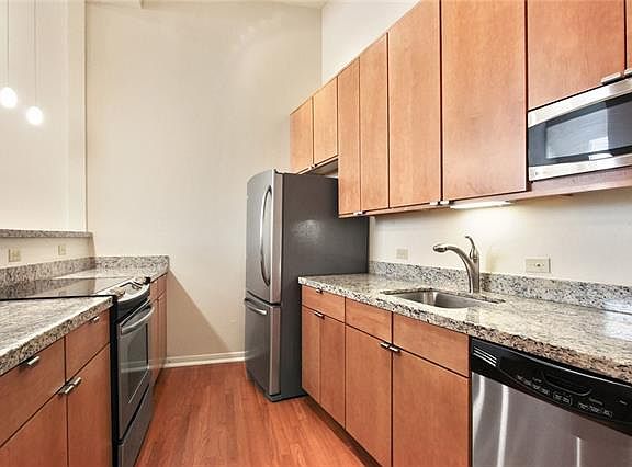 2nd image of 330 Julia St APT 318