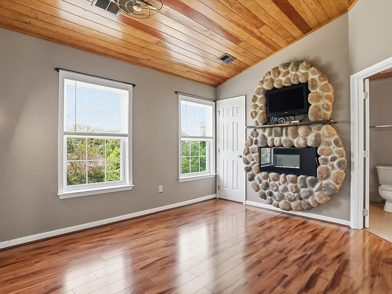 808 Marquette Dr — Photo 14