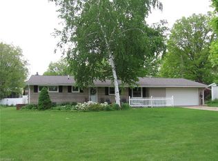 145 Briar Ave NE, North Canton, OH 44720