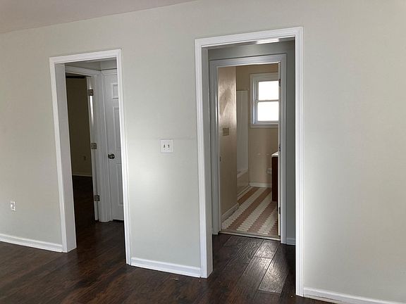 5th image of 6185 Bellaire Dr