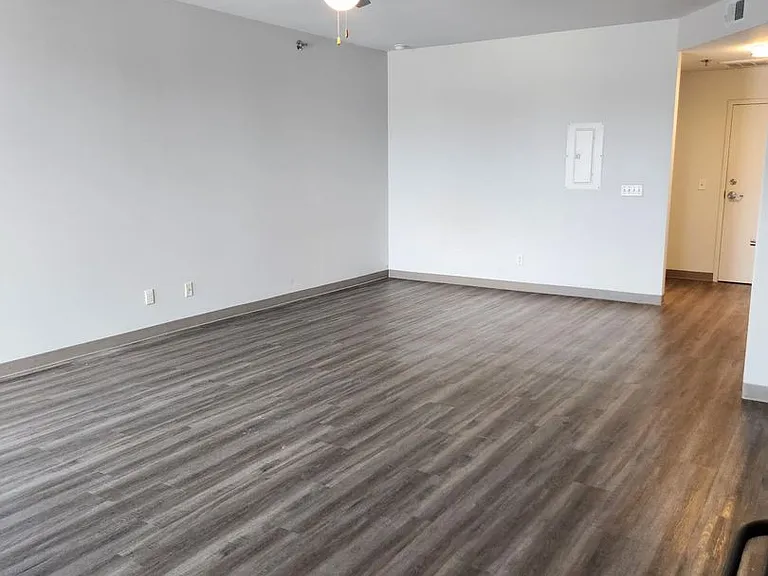 River Rock Apartments — Photo 24