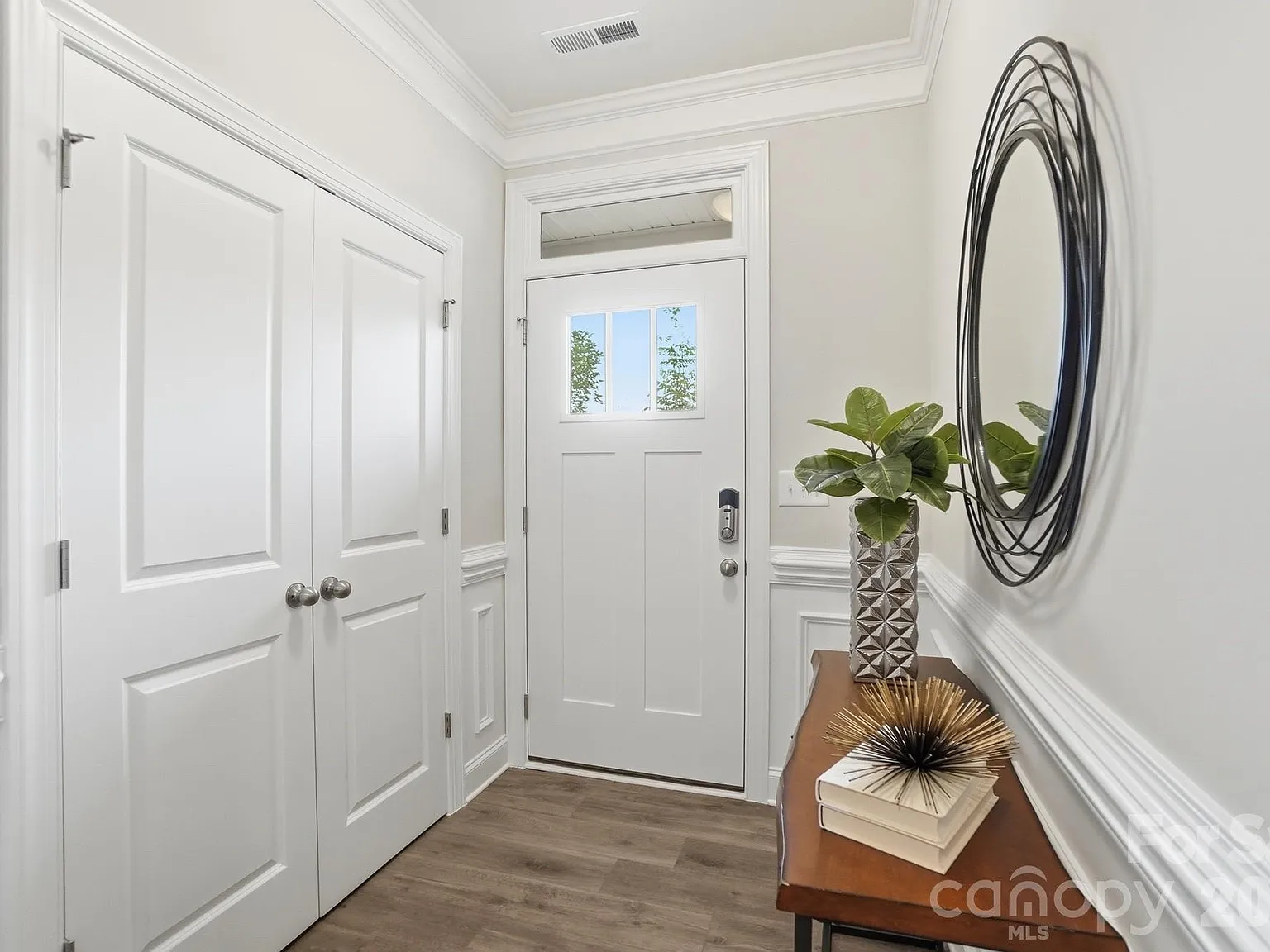 3 bed, 1732 sqft, $2,195 — Photo 4