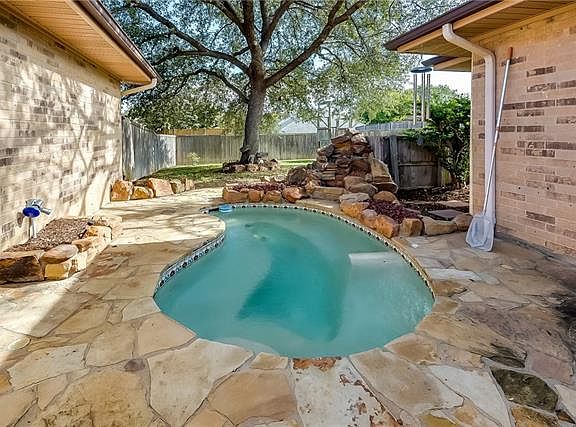3rd image of 2760 Spyglass Dr