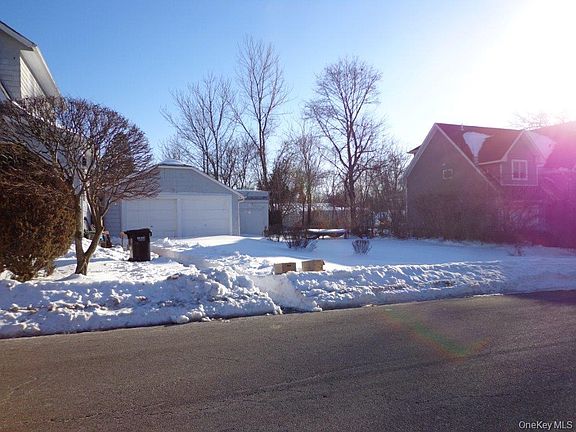 4th image of 208 Saddle River Road