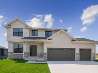 2612 7th Avenue Ct SW, Altoona, IA 50009