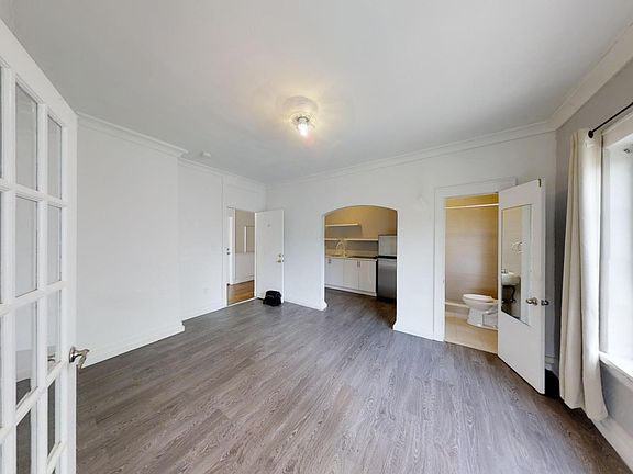 5th image of 1619 Jefferson Ave APT 20