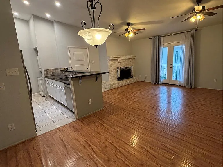 2425 Augusta Dr #36 — Photo 15