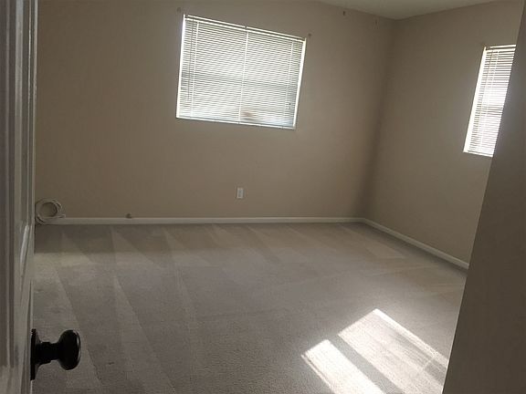 12 x 12 bedroom
