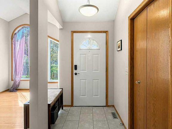 4th image of 44 S Hawkstone Dr NW