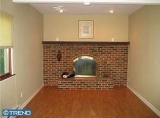 923 Camp Rd, Telford, PA 18969