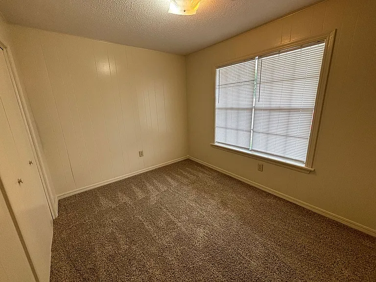 1810 S Erie Ave #1-4 — Photo 3