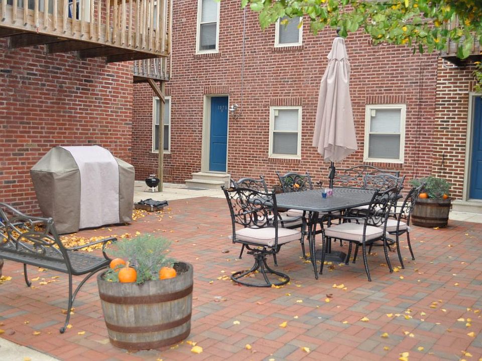 Very large and spacious courtyard.