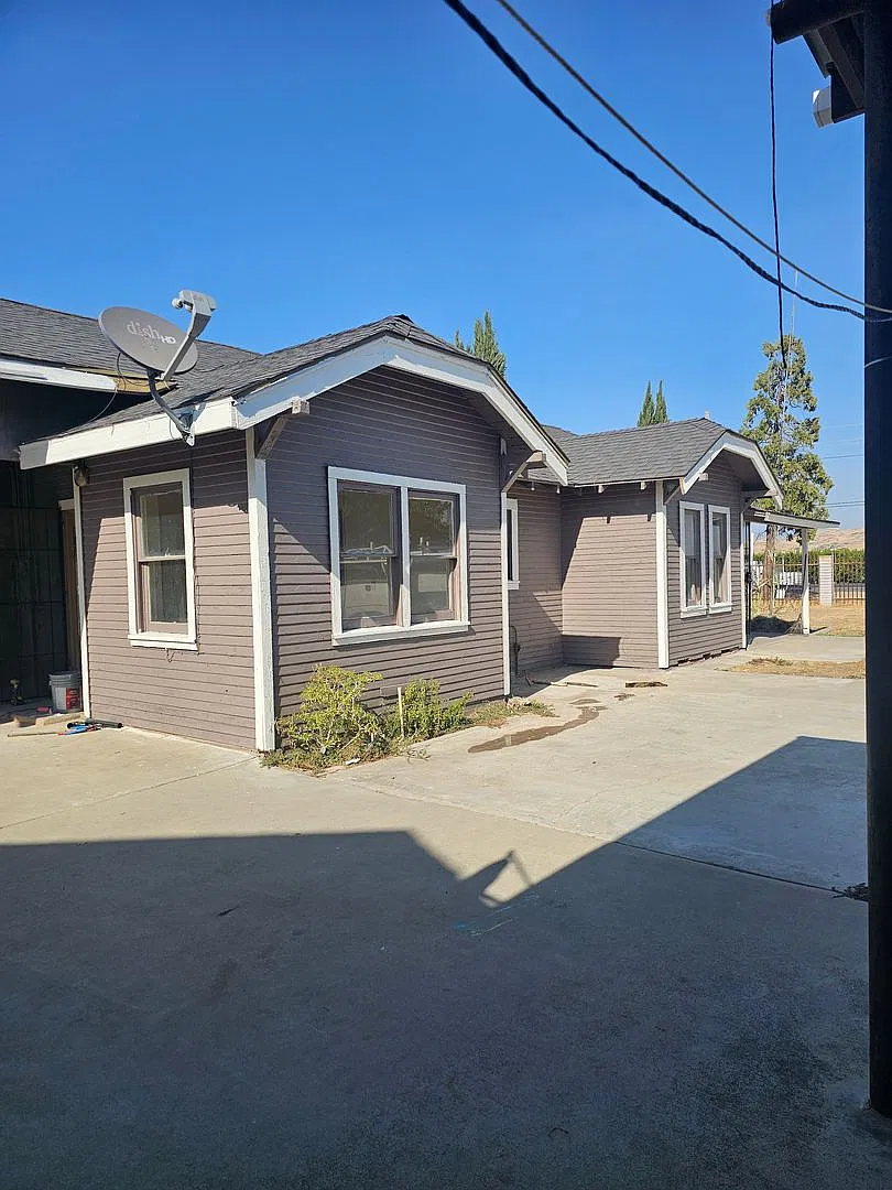 3Bedroom 1Bath — Photo 4