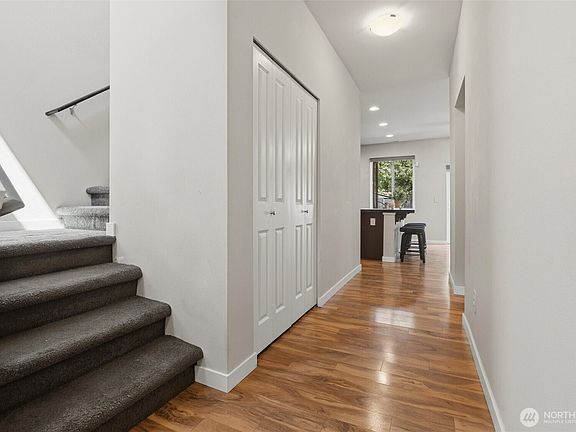 5th image of 10339 White Deer Place NW