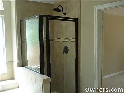 Master stand up shower