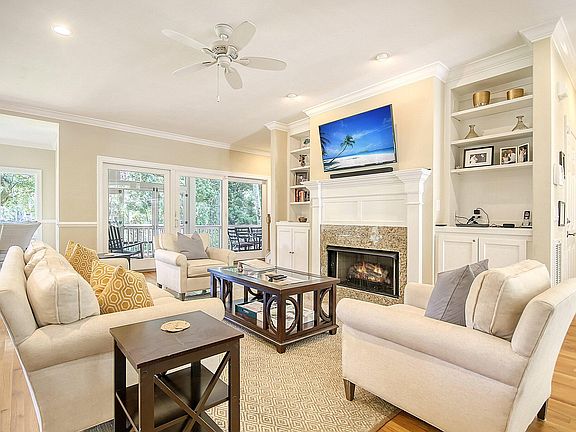 4th image of 1005 Crooked Oaks Ln