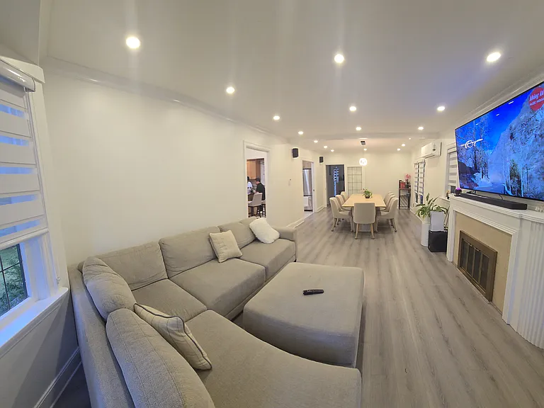 407 Saint George St — Photo 33