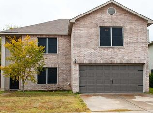 10109 Chapel Ridge Dr, Fort Worth, TX 76116