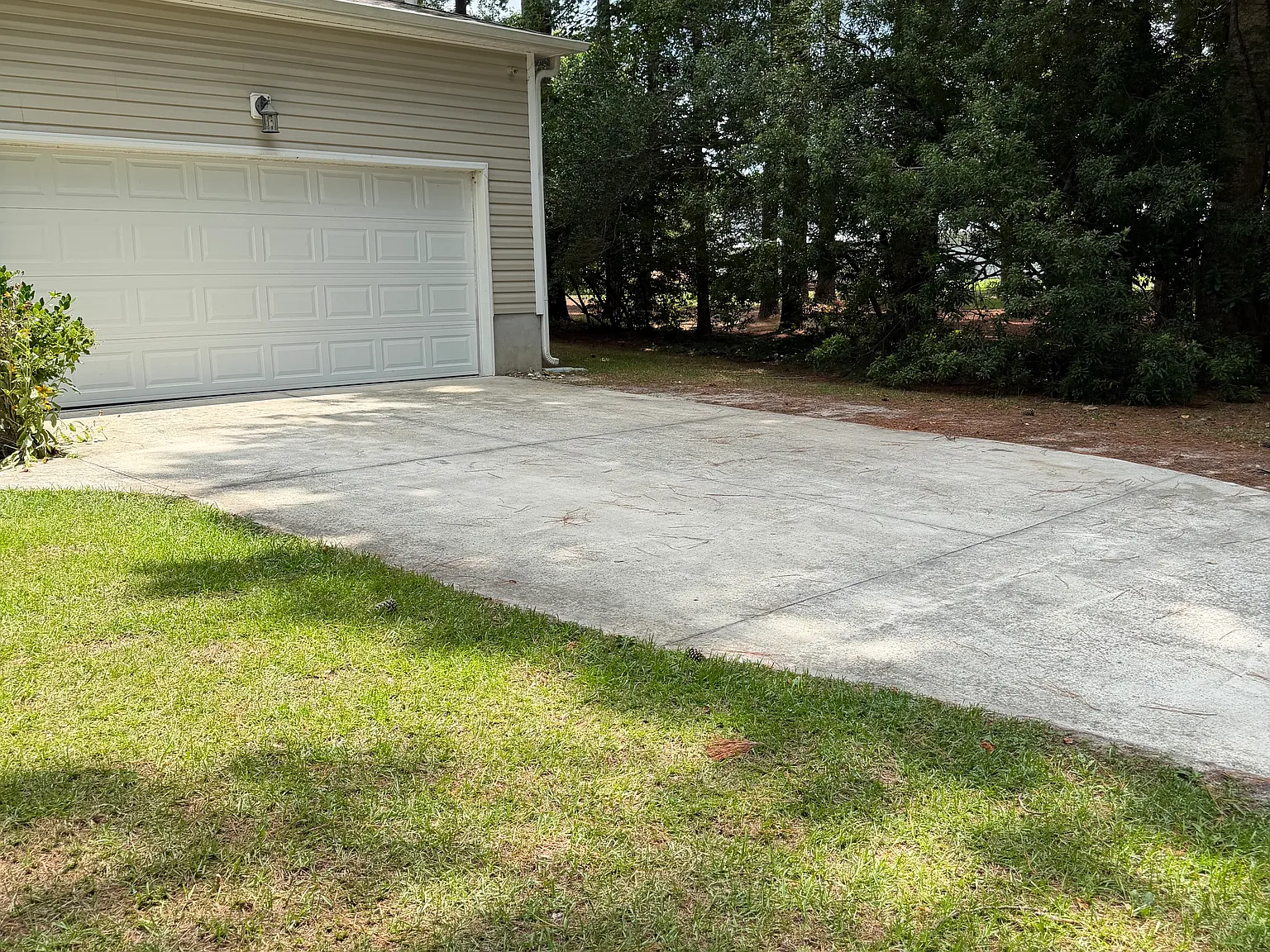 3 bed, 2.5 bath, 1750 sqft, $1,950 — Photo 3