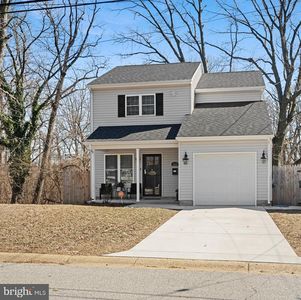 408 East Ave, New Castle, DE, 19720