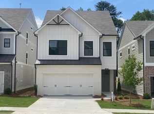 1063 Crest Mill Dr, Marietta, GA 30008