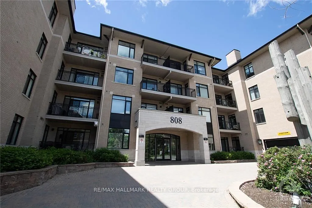 2 bed, $2,700 — Photo 1