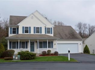 1125 W Woods Rd, Hamden, CT 06518