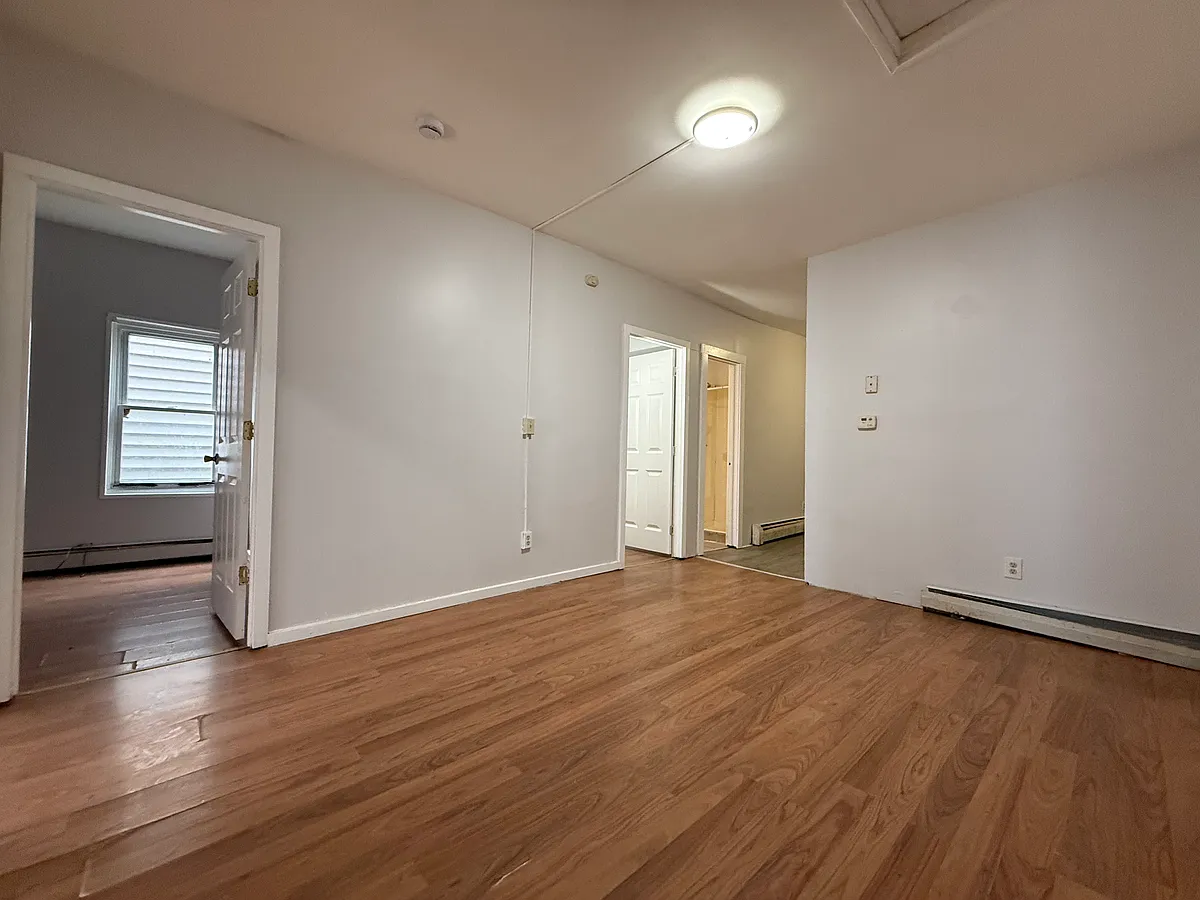 Building Photo - 273 Ontario St #2
