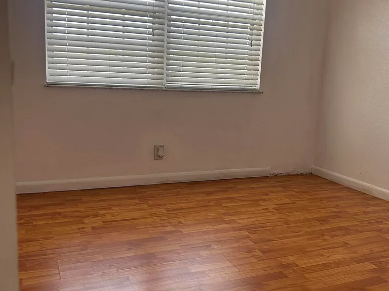 1537 SE Royal Green Cir #E201 — Photo 14