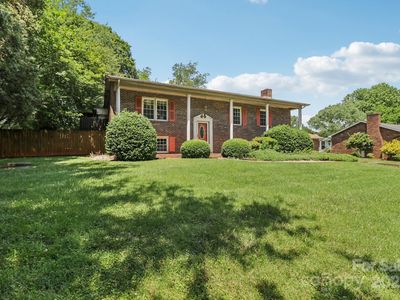 5626 Sandhurst Rd, Hickory, NC, 28602