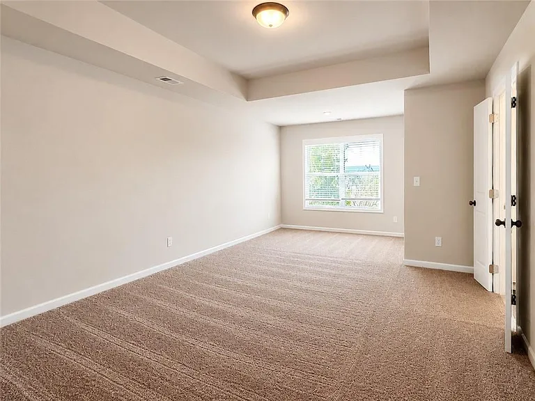 123 Mill Pond Ln — Photo 14