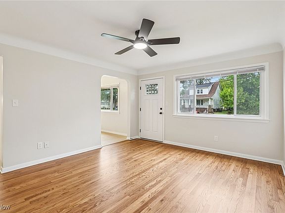 3rd image of 1415 Wexford Ave